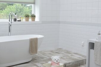 Opgrader dit badeværelse med smarte spejllamper fra Philips HUE