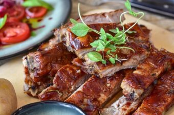 Festens midtpunkt: Din guide til den bedste ribbe